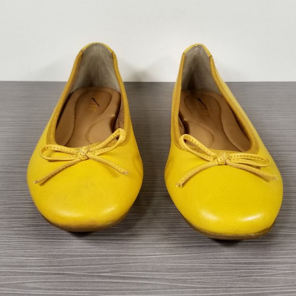 Born Brin Ballet Flat, Yellow Leather, Womens Size 6 M - Picture 2 of 10